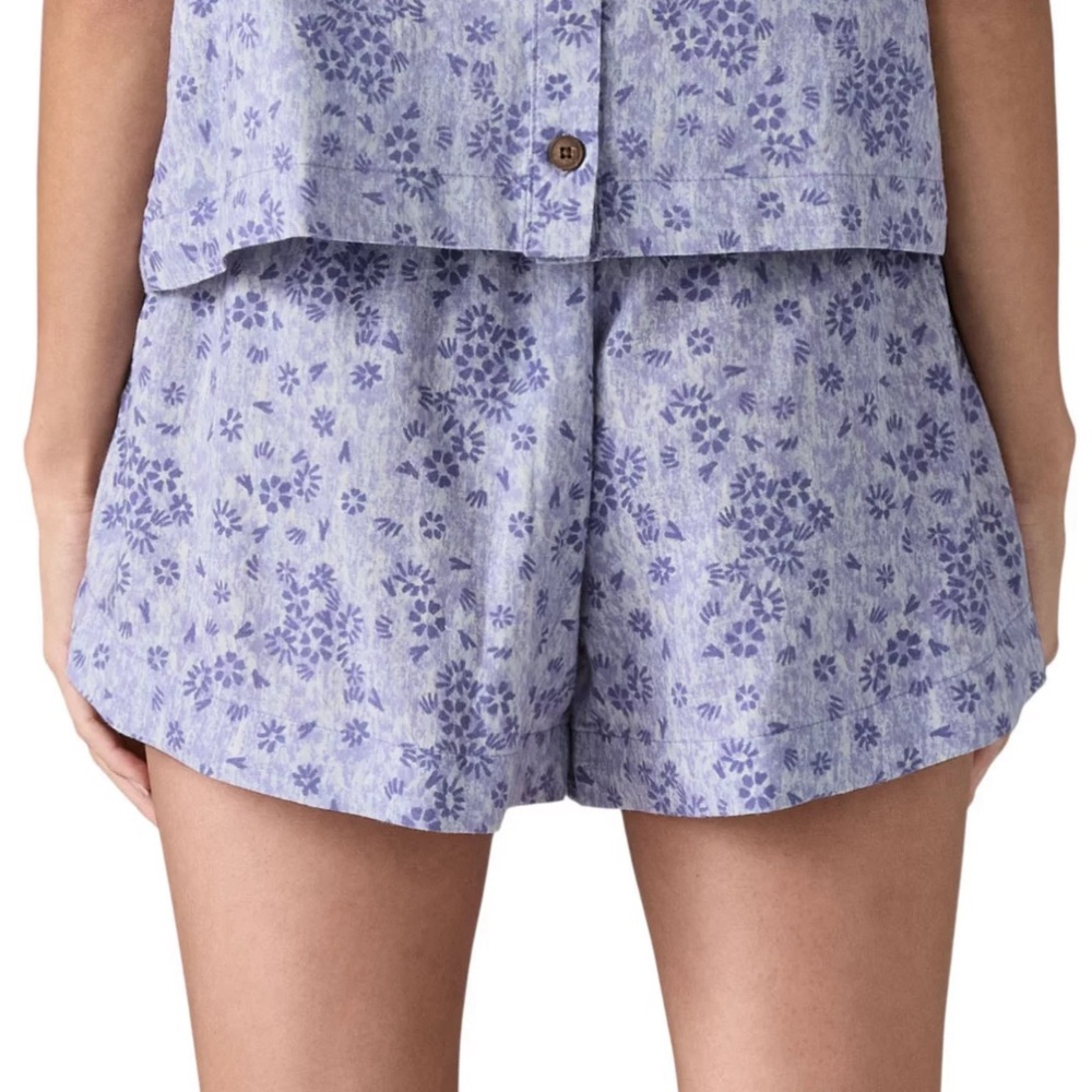 NWOT Patagonia Women’s High Waist Floral Print Shorts in Light Lavender and Purp - Picture 2 of 4